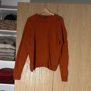 Uniqlo Men's Rust Crewneck Sweater, 100% wool